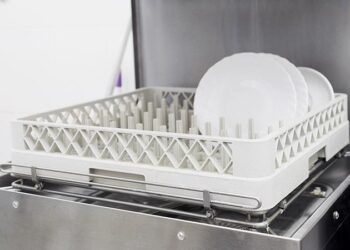 How to Choose the Best Commercial Dishwasher