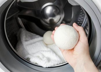 What Is the Best Dryer Sheet Substitute?